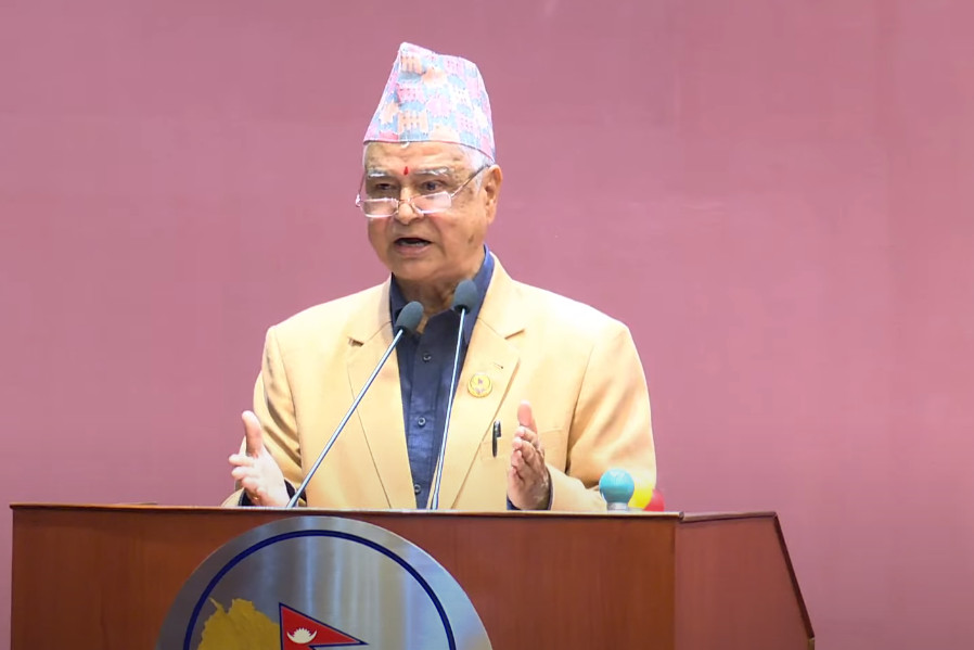 सांसद मिश्रले भने-प्रकाशमानलाई कार्यवाहक प्रधानमन्त्री हुनुहुन्छ, मन्त्रालयको नाम फेर्नुस्