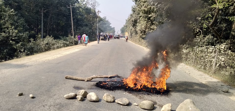 घोडाघोडीमा सवारी दुर्घटाना हुँदा १ को मृत्यु, आफन्त द्वारा सडक अबरुद्ध