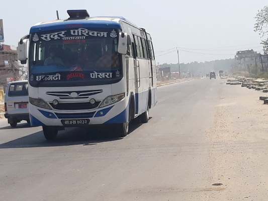 यातायात व्यवसायीले भने ‘तत्काल सवारी चलाउन सक्दैनौं’