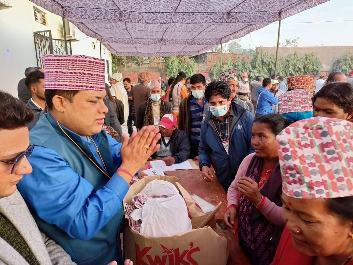 कांग्रेस नेता भण्डारीद्वारा प्रदेश सभामा स्वतन्त्र उम्मेदवारी दर्ता