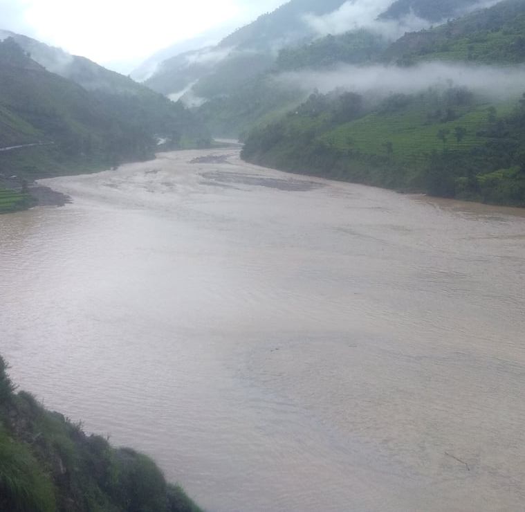 बाजुरामा बुढी गंगा नदी थुनियो, तटिय क्षेत्रका बासिन्दालाई सतेच रहन आग्रह