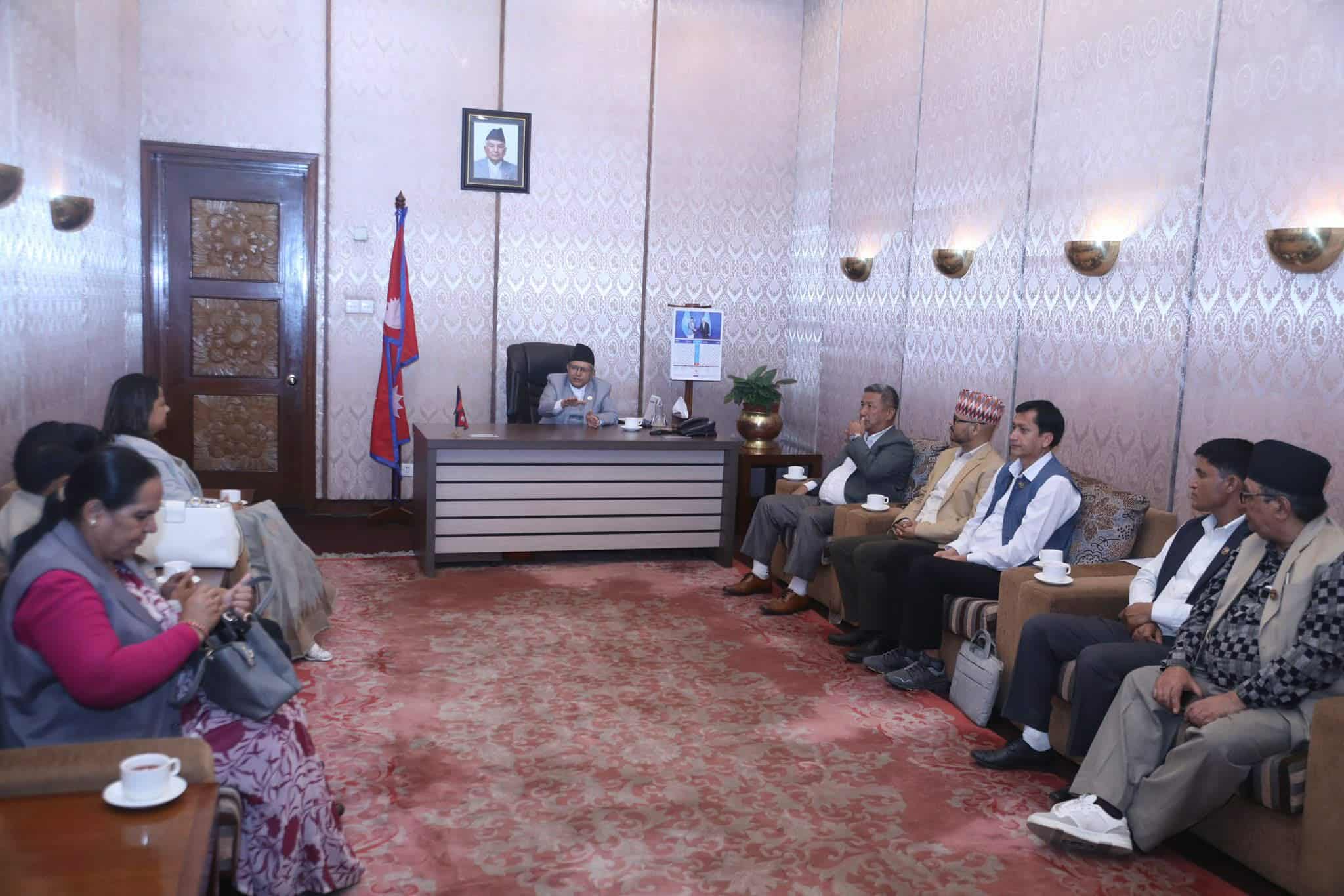समाजिक विकास समितिद्वारा प्रतनिधि सभाका सभामुख र राष्ट्रिय सभाका अध्यक्ष संग भेट