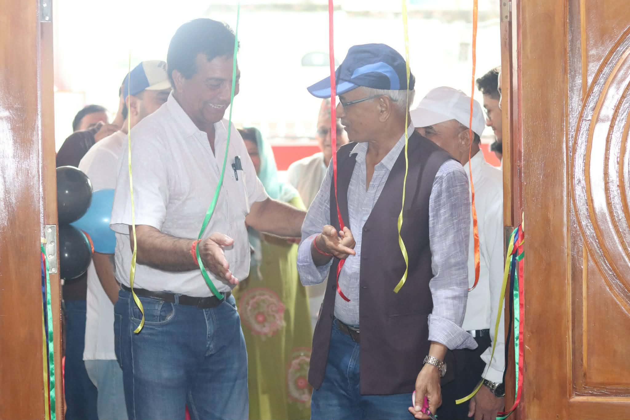 बुवाको सपना जोगाउँदै छोराछोरी