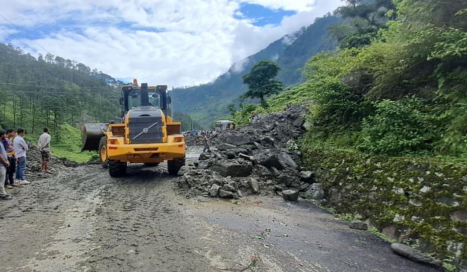 अवरुद्ध महाकाली र दशरथचन्द राजमार्ग सञ्चालनमा